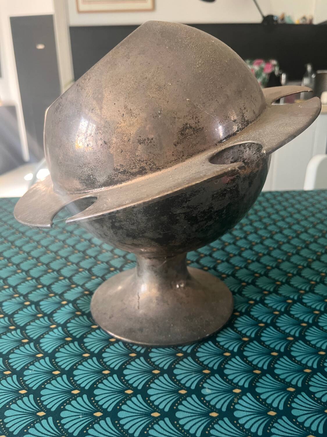 Michel d'Artois Saturn champagne bucket and flute holder