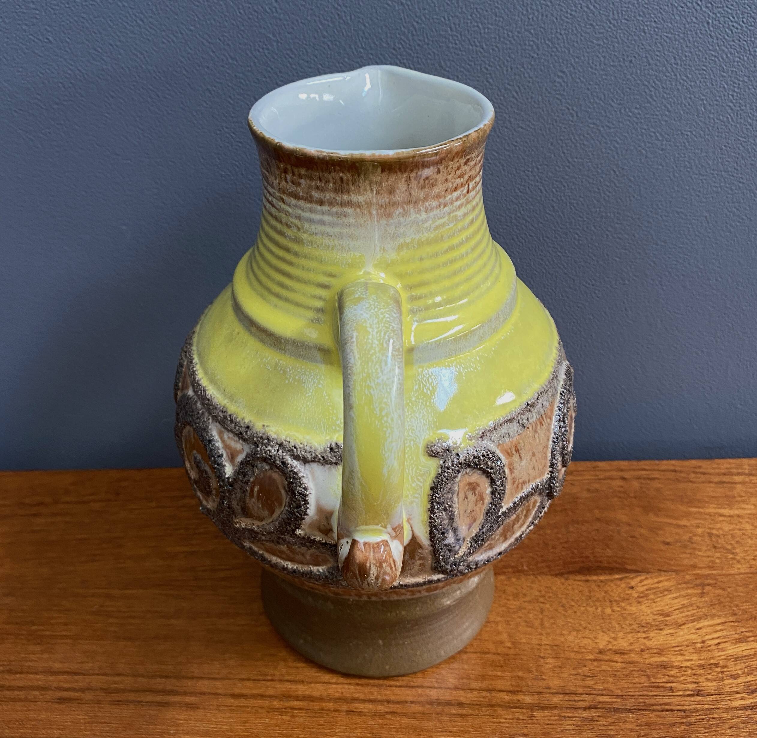 Vase en céramique allemande par Strehla modèle 2003