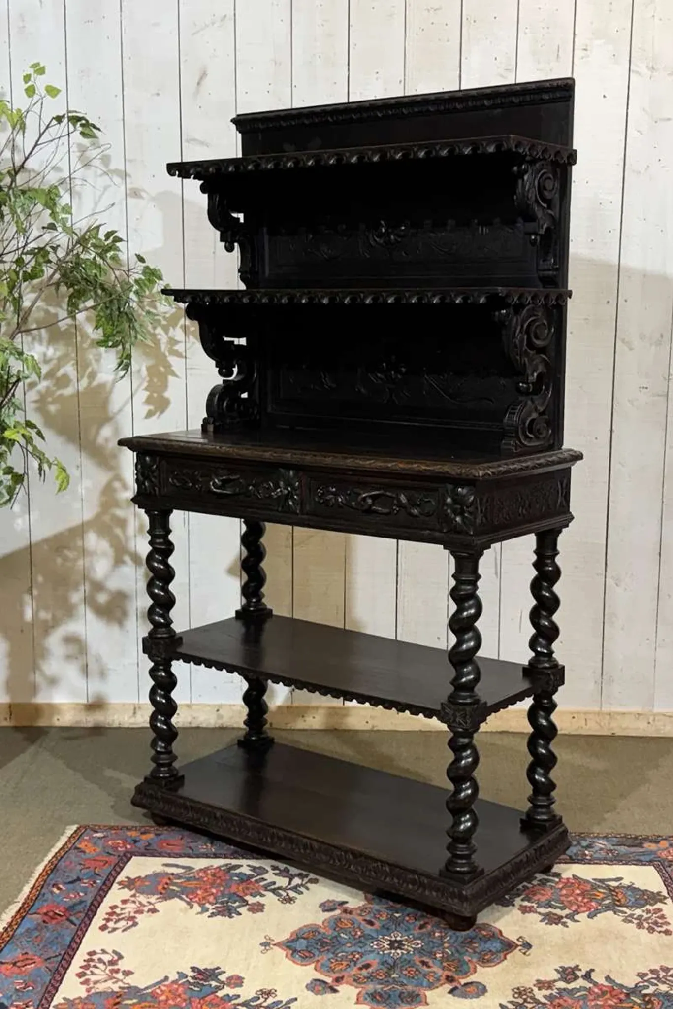 Dessert in oak from the late 19th century in the Henri II style.