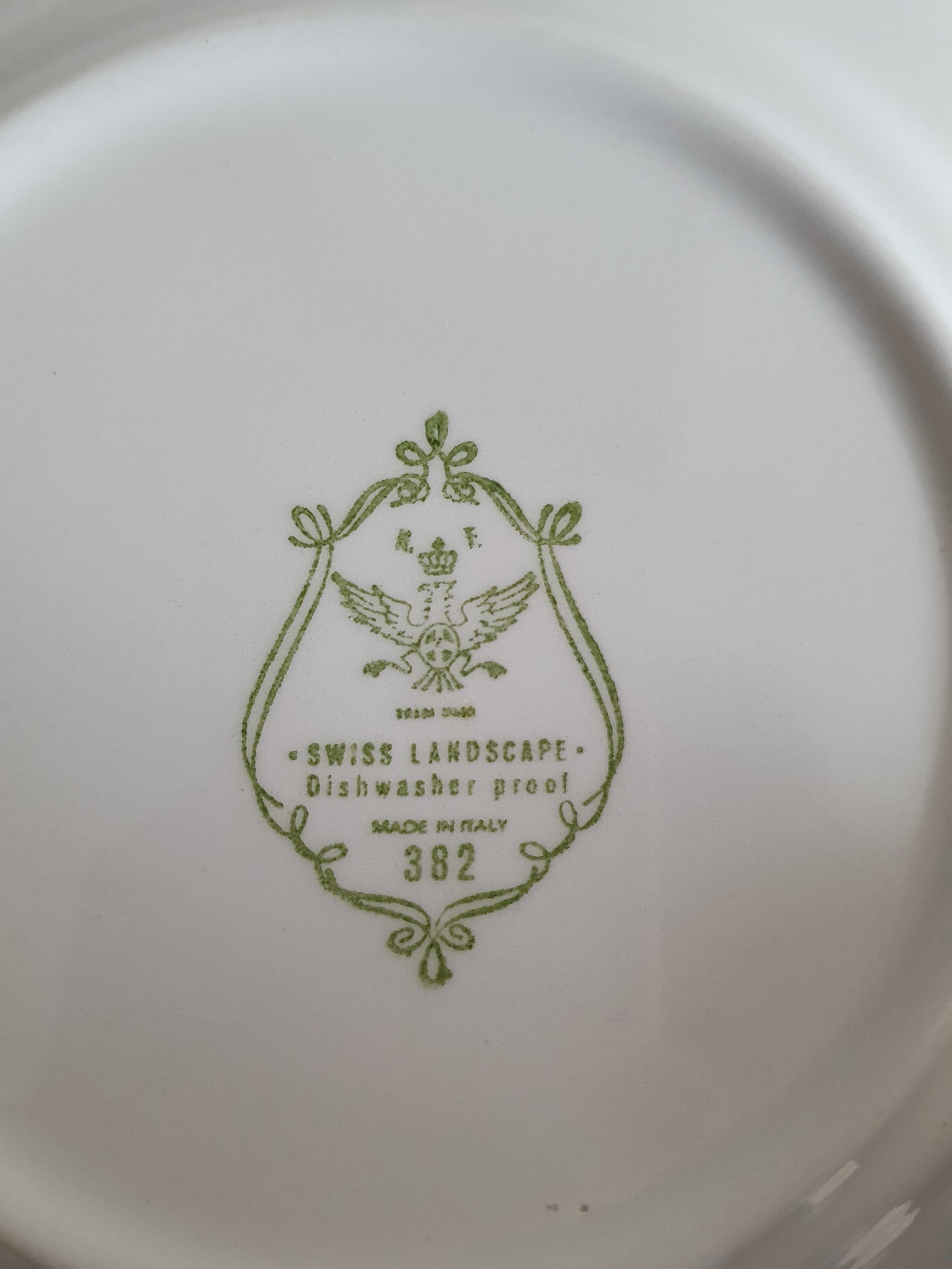 6 Italian plates