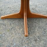 Scandinavian table