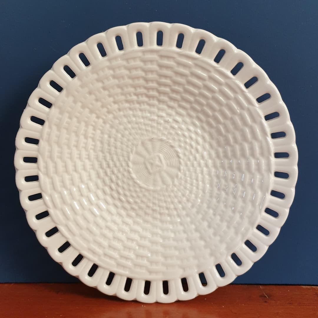 Suite of 5 openwork dessert plates