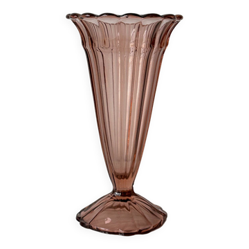 Vase rosaline éclosion florale