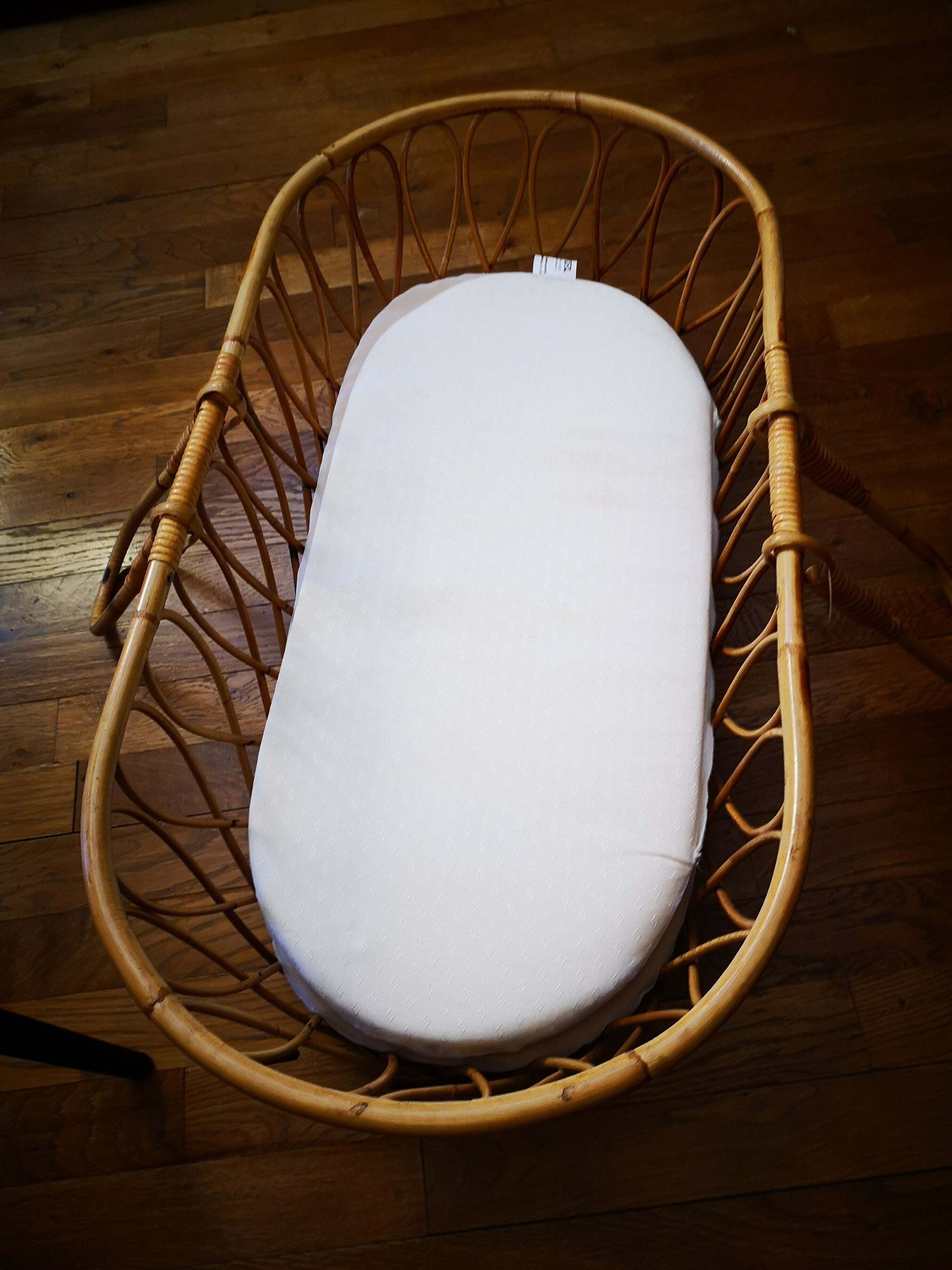 Couffin cradle rattan vintage child