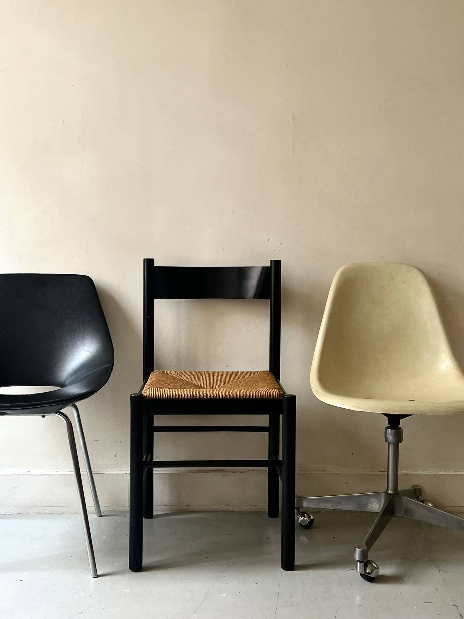 Modernist chair in wood and rope, France 1950