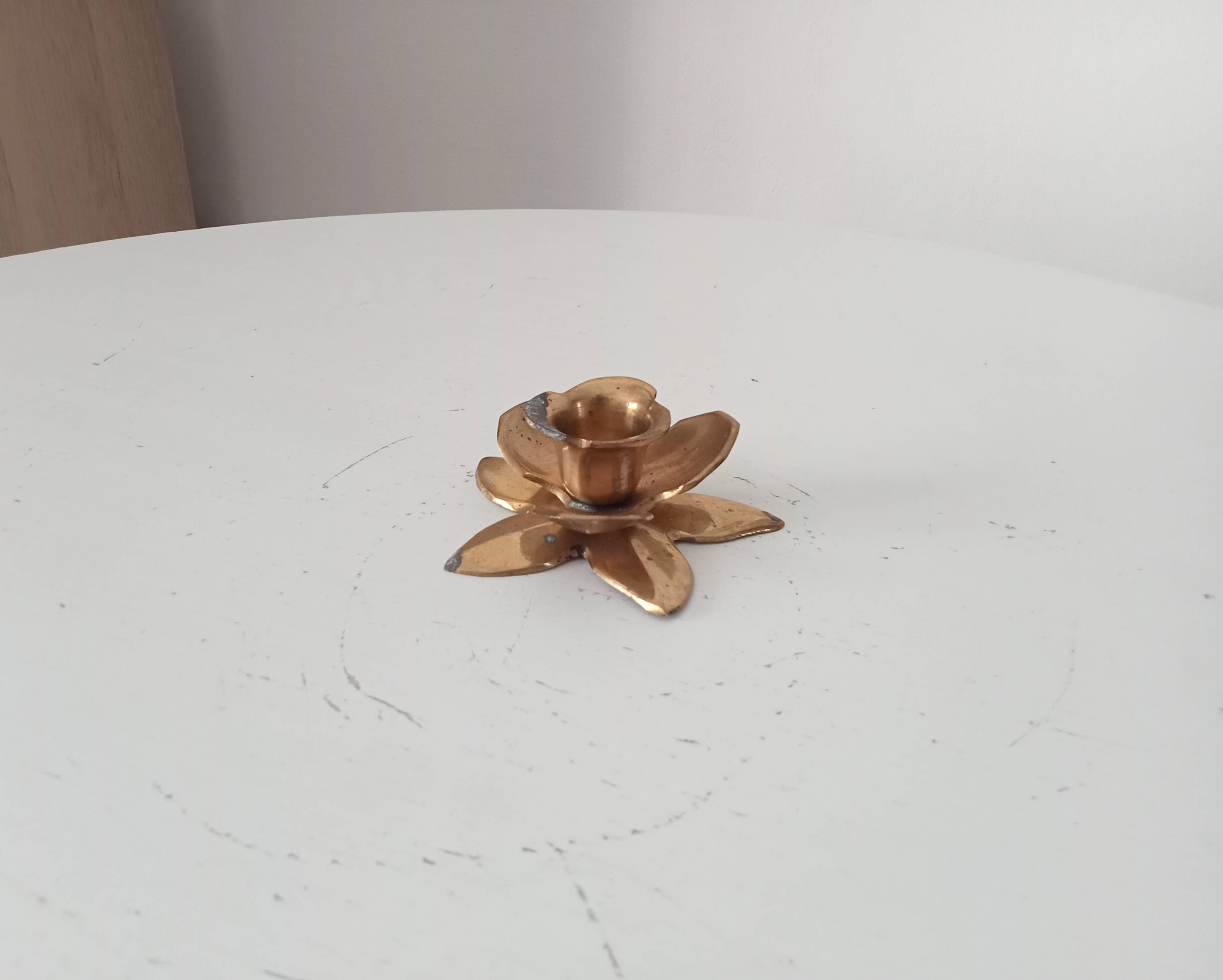 Bougeoir fleur vintage en laiton doré