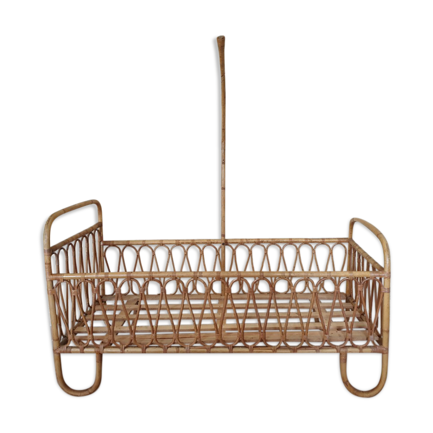 Old rattan bed