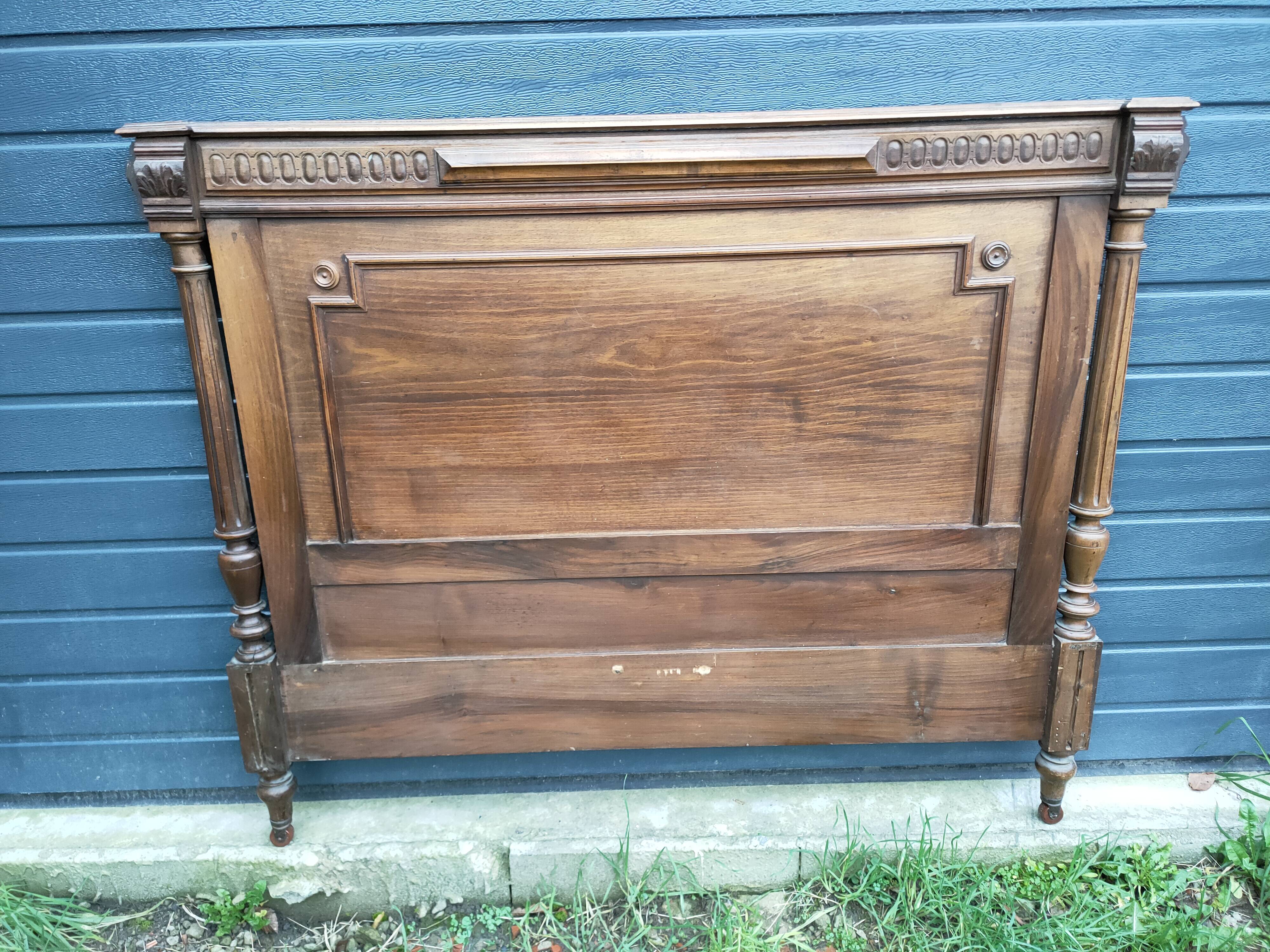 1910s_20s headboard in walnut