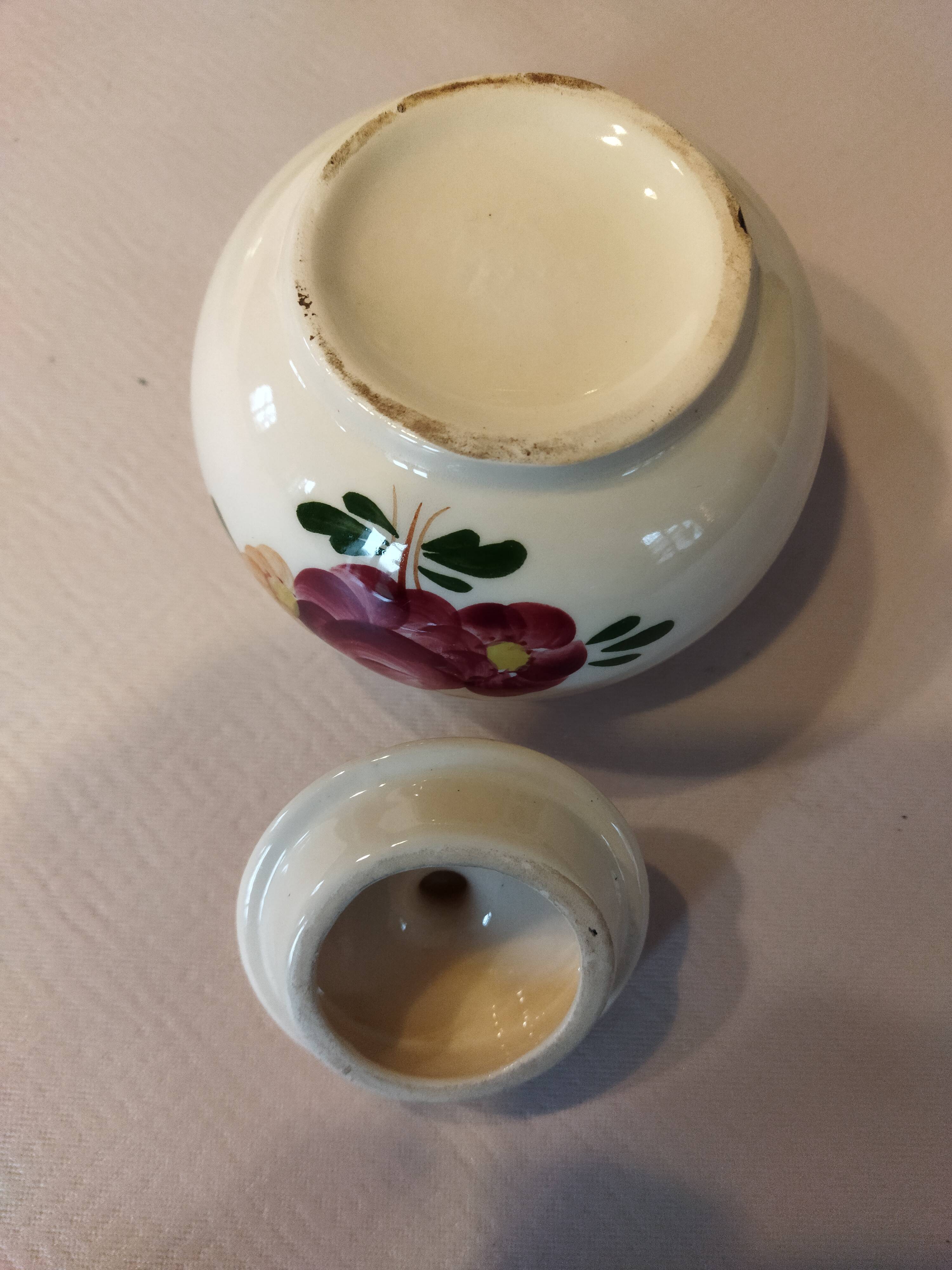 Longchamp Agen model sugar bowl and creamer on tray