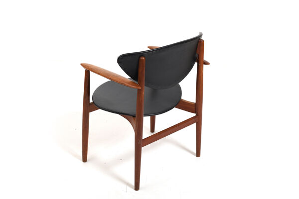Fauteuil en teck par Erik Wørts pour Norden Møbelfabrik 1950s