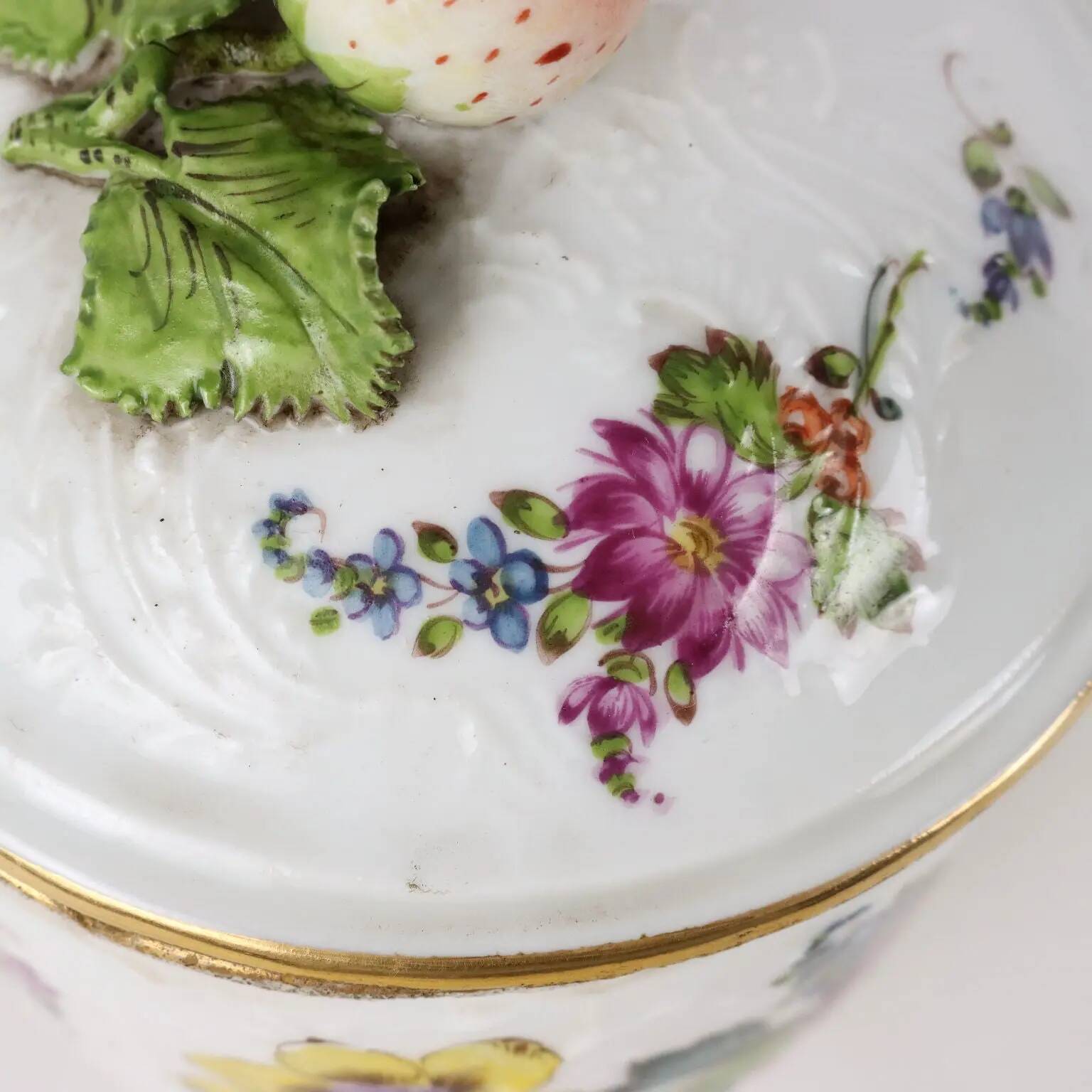 Antique sugar bowl in white porcelain Europe '800, painted ceramic