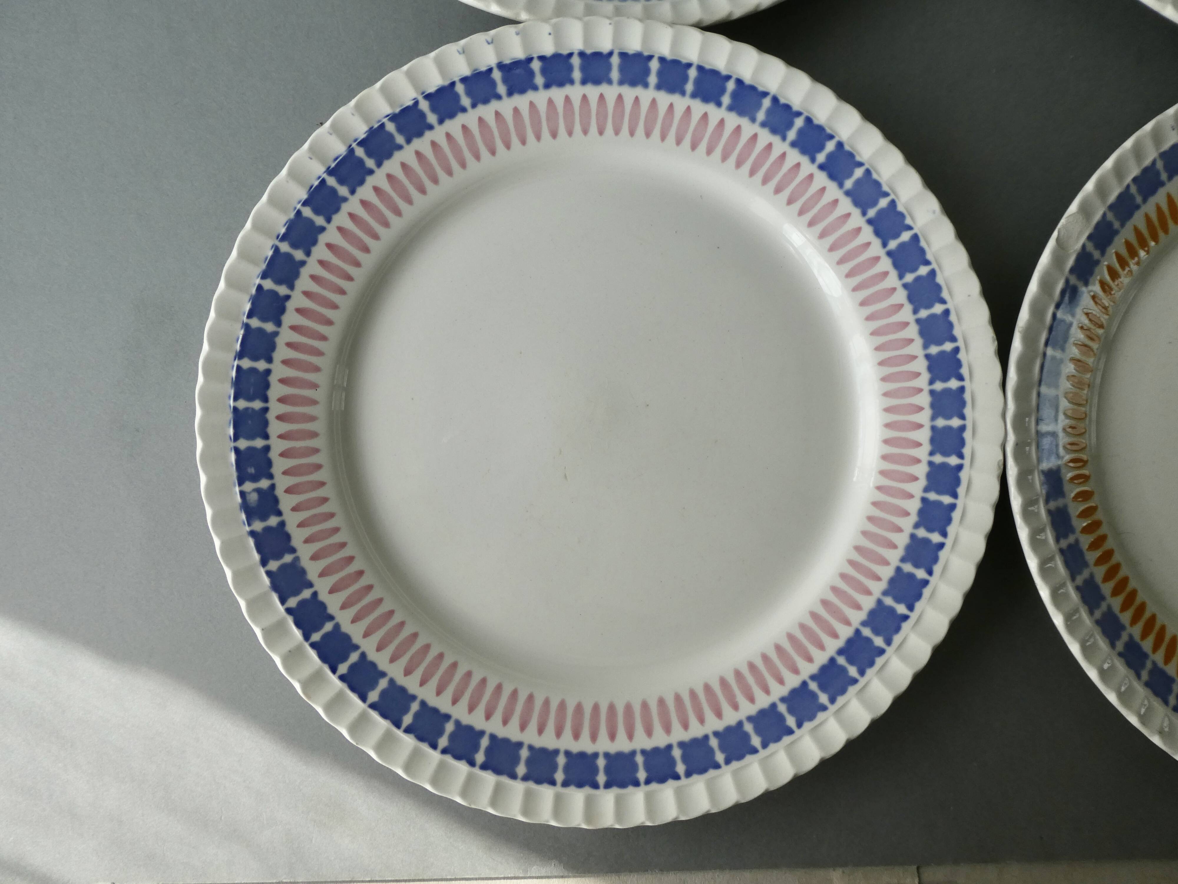 4 Digoin Sarreguemines France dinner plates, 24 cm
