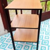 Serving table on wheels