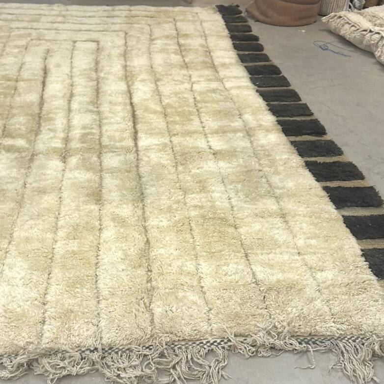 Blessed Mrirt rug, 100% virgin wool vintage, 4m x 3m.