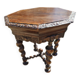 ​Grande table octogonale en chêne massif sculpté