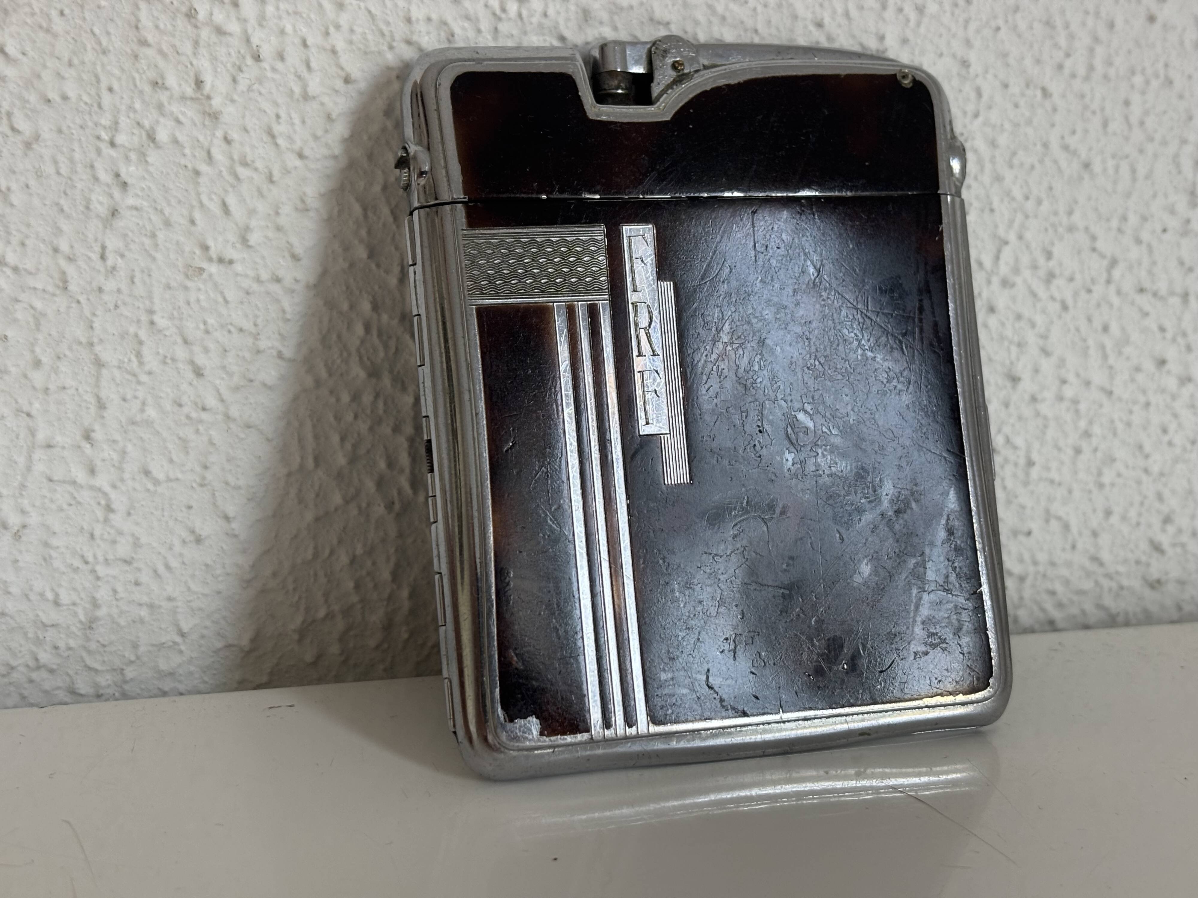 Porte cigarettes vintage 1930 métal Art Déco Ronson USA - 10,5 x 8,5 cm