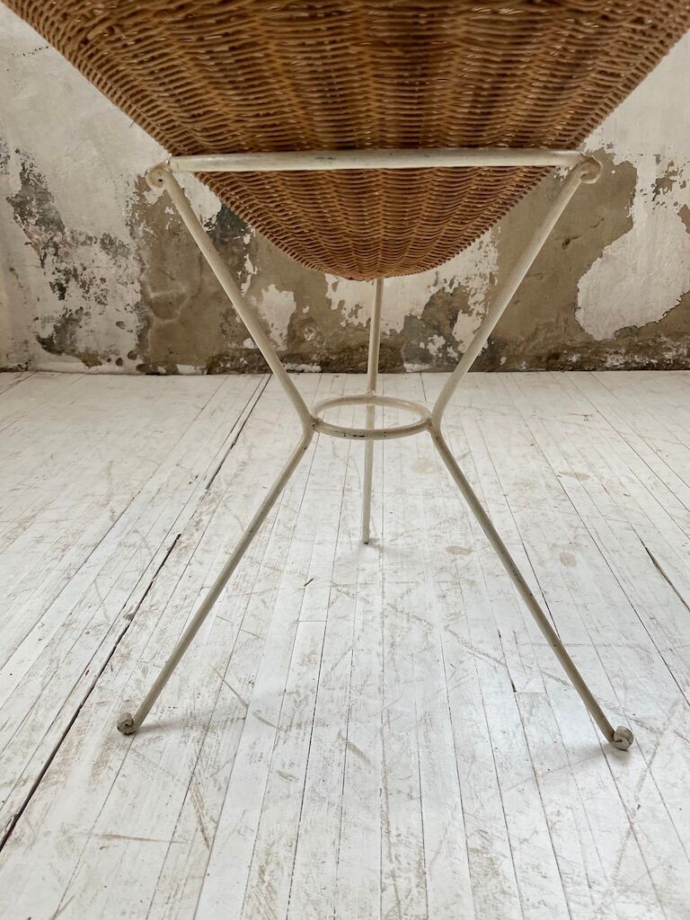 Wicker garden basket on tripod support