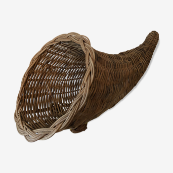 Vintage rattan basket Horn of plenty