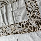Old rectangular embroidered openwork tablecloth + 16 napkins