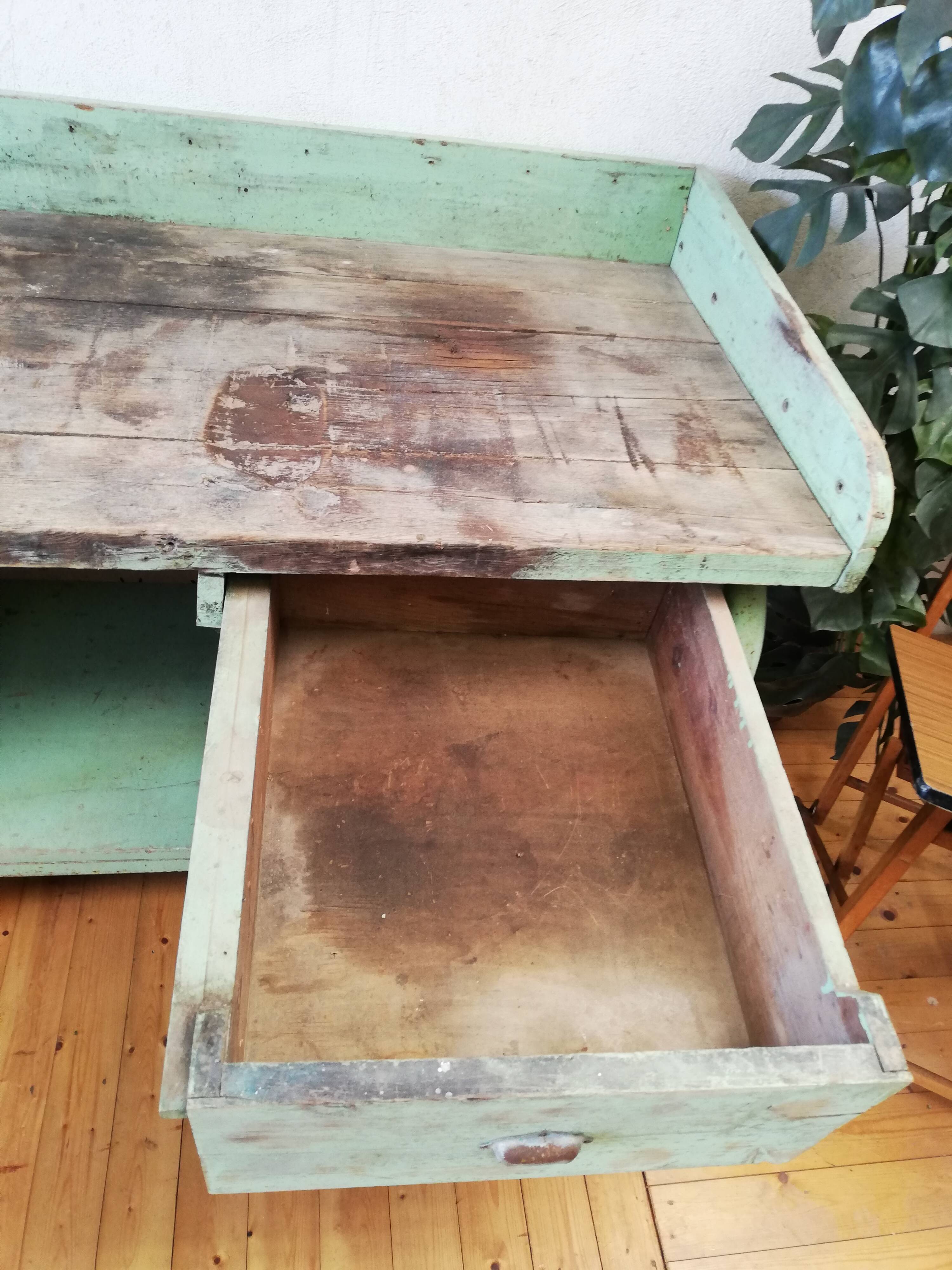 Industrial workbench