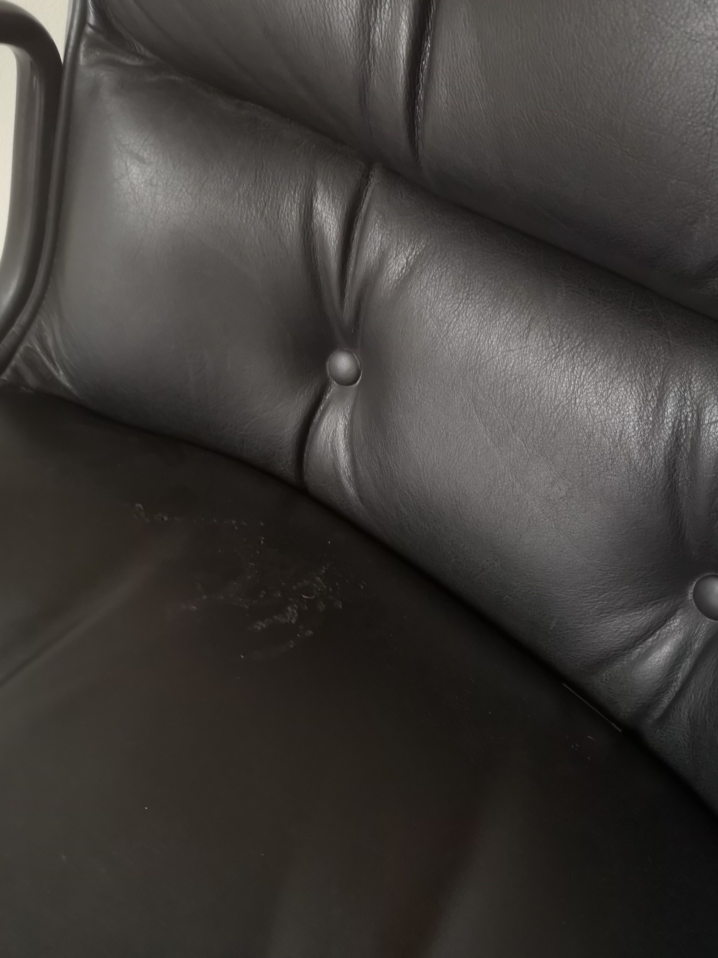 Black leather office chair by Charles Pollock for Knoll,1970