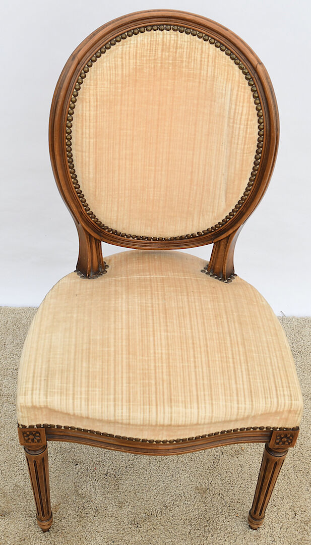 Chaise style Louis XVI