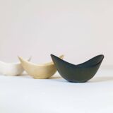 Mid-century modern ceramic set of 3 bowls by Gunnar Nylund, Rörstrand, Sweden.