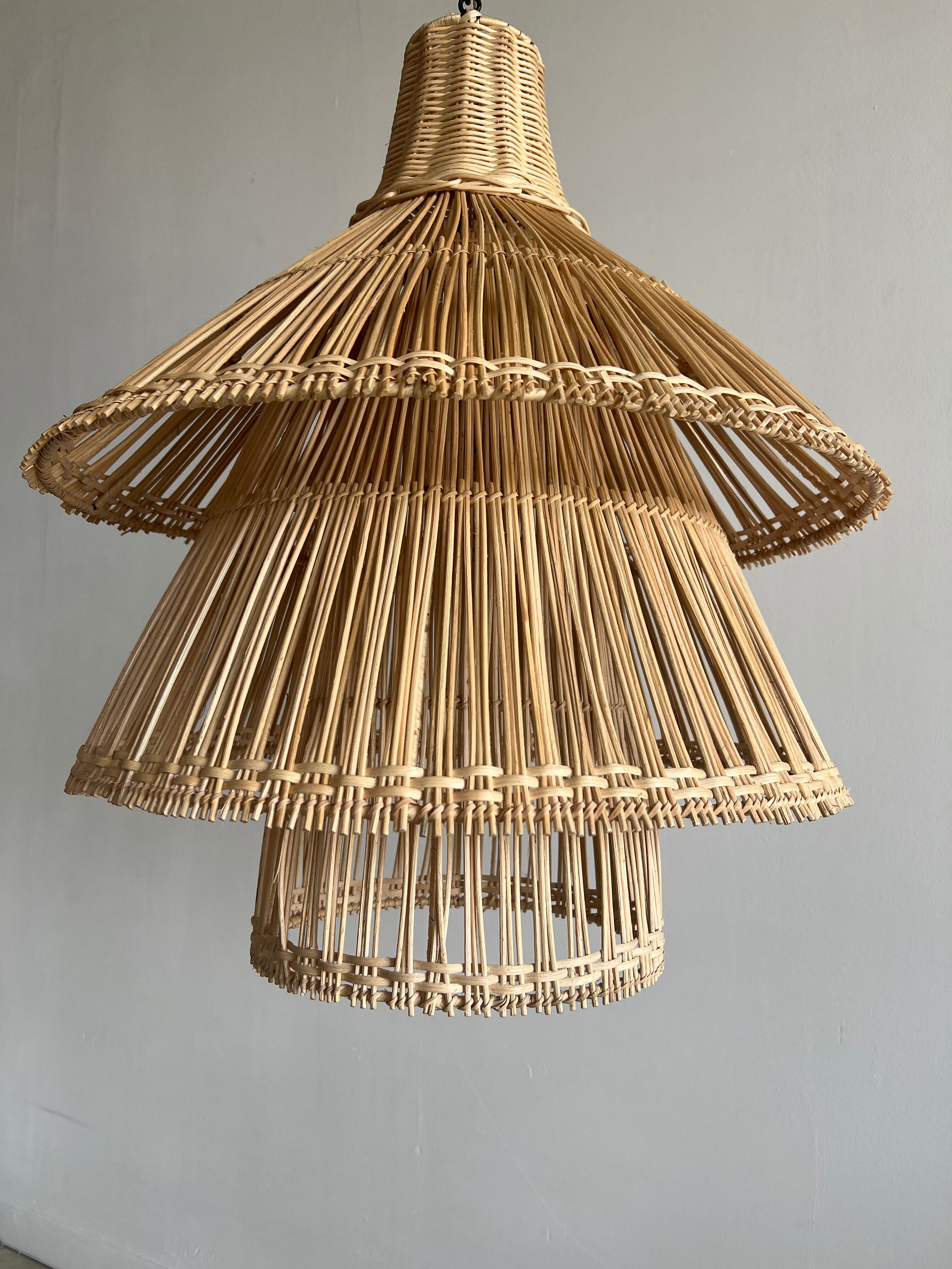 Rattan pendant lamp or light in the shape of an Asian lantern