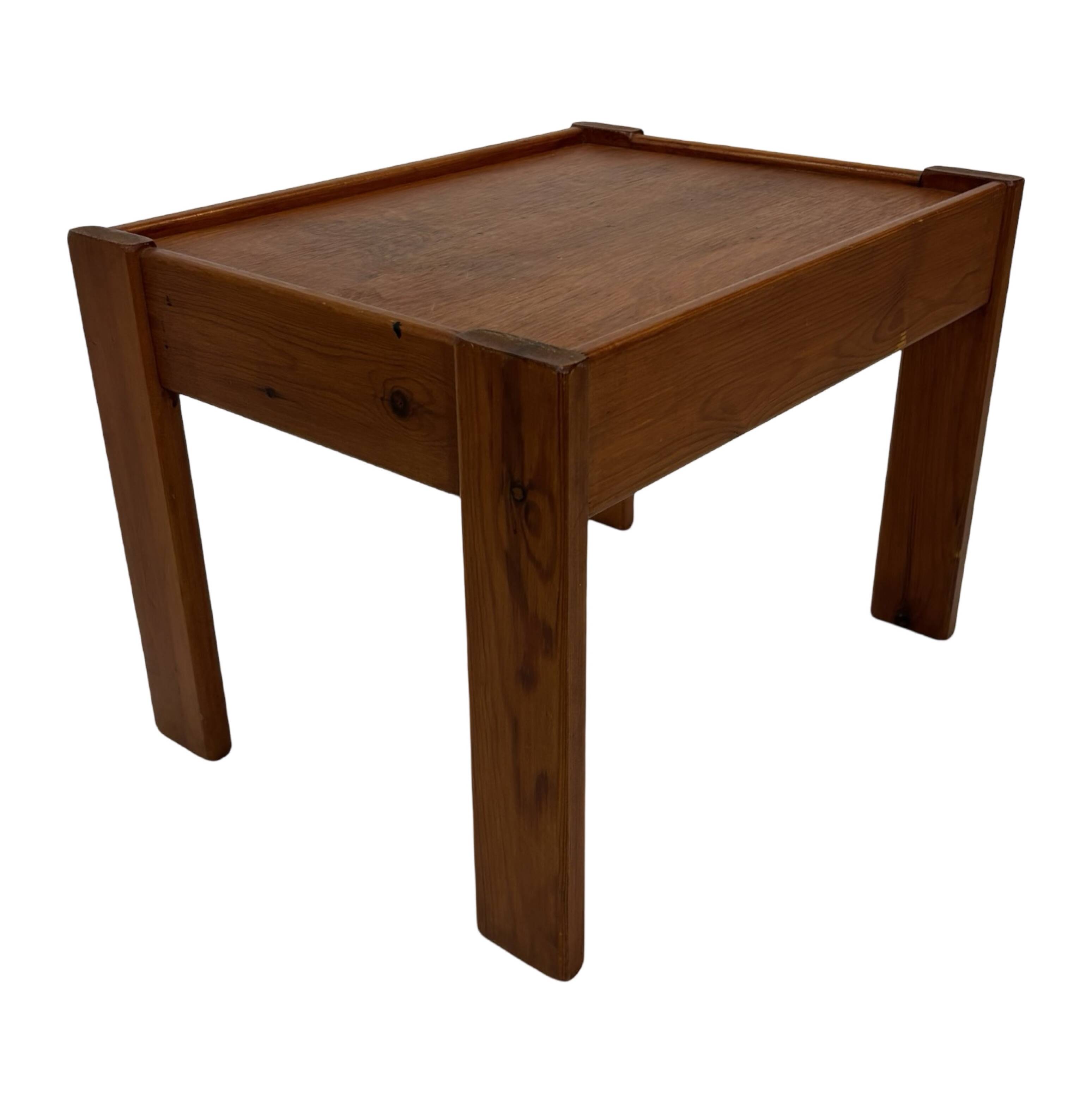 Vintage set of 3 side tables nesting pine wood 60s