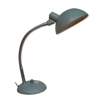 Articulated workshop lamp