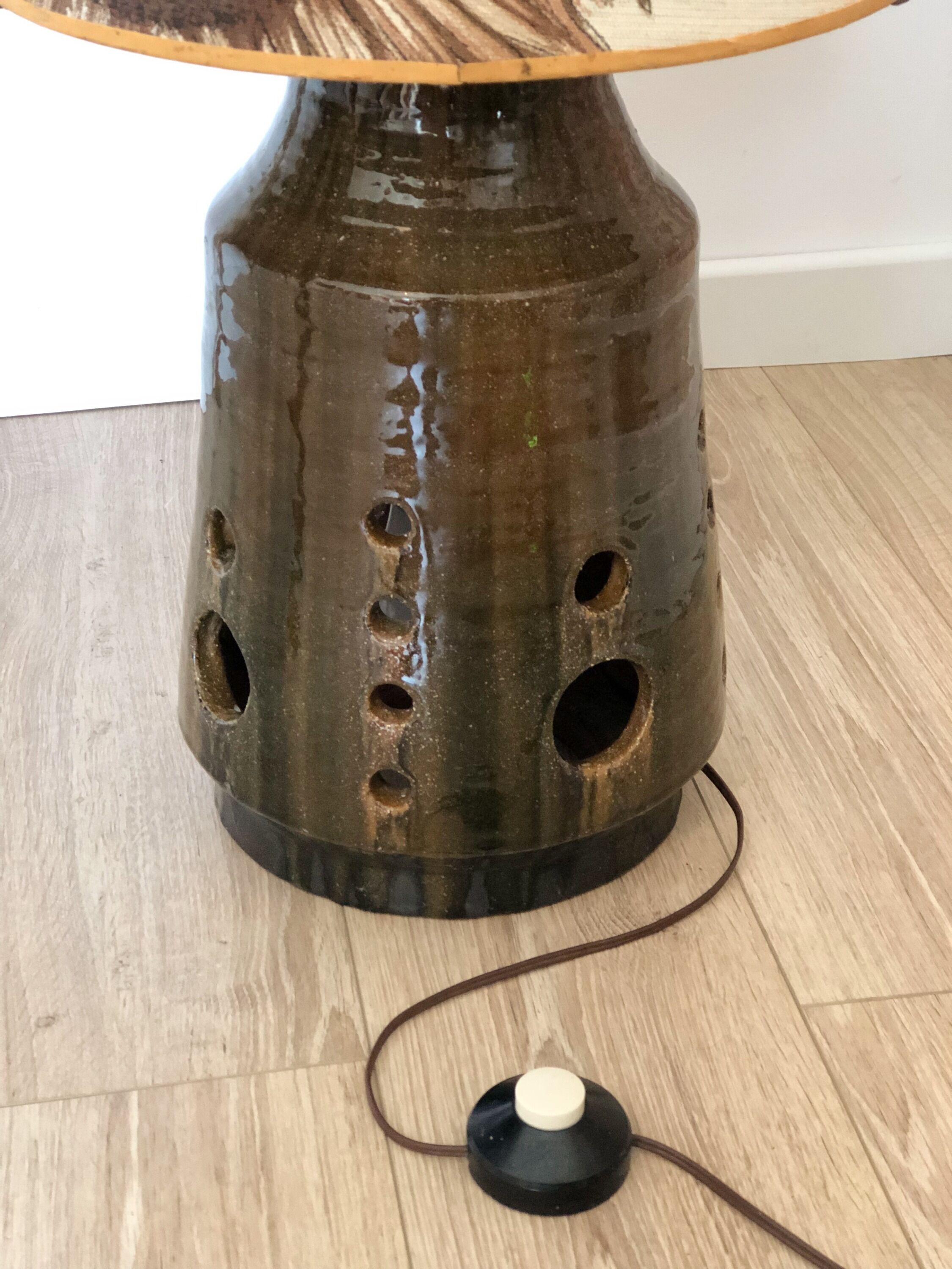 Table lamp style of the 60s