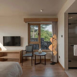 3-light floor lamp in natural cane and black metal 179x50 cm