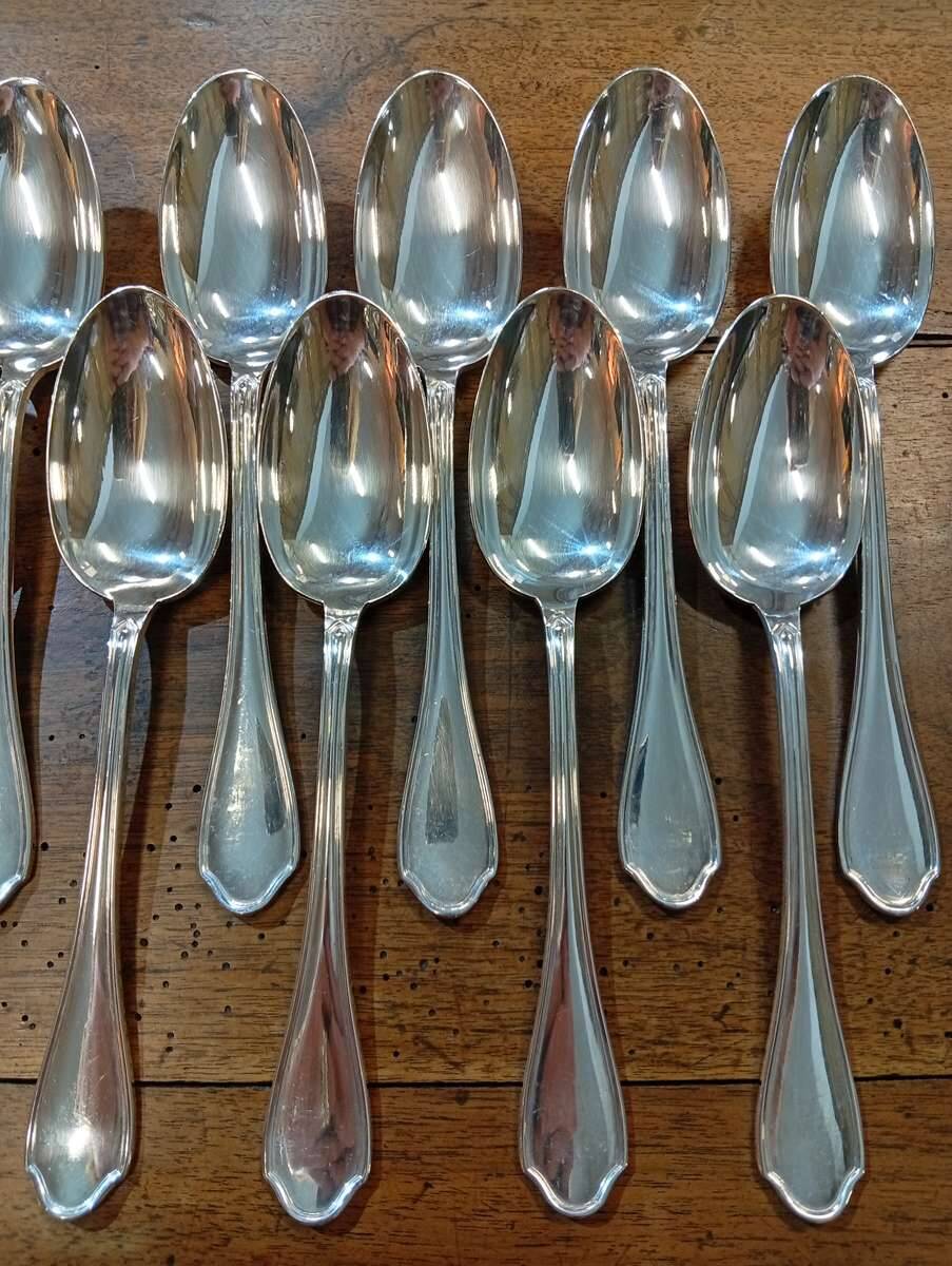 Set of 12 silver-plated metal soup spoons