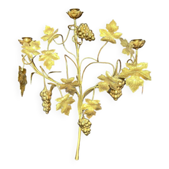 Gold metal vine candle holder