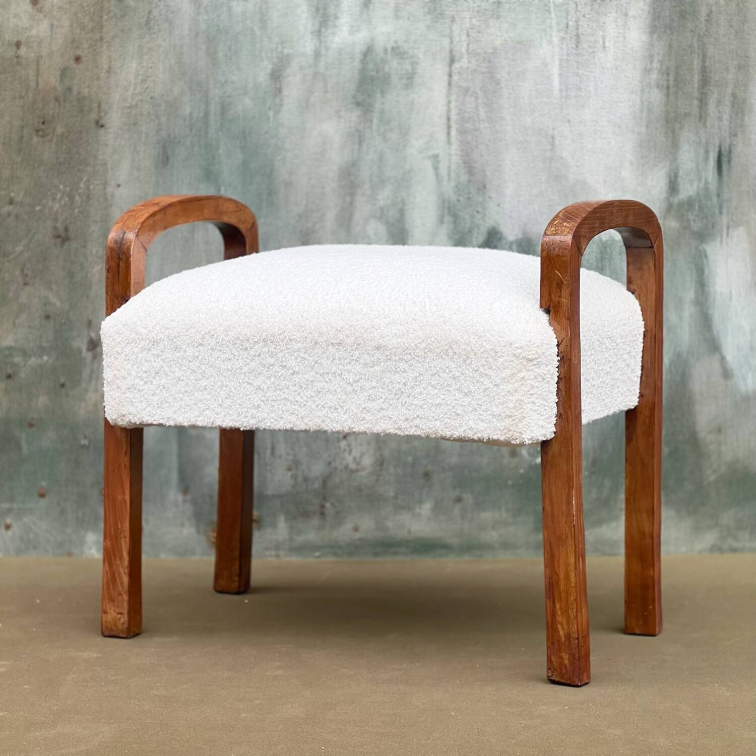 Deux tabourets mouton Decò