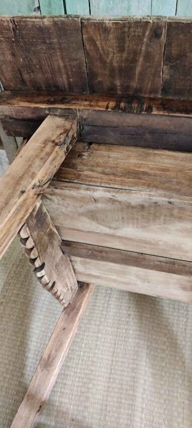 cottage table / folk art