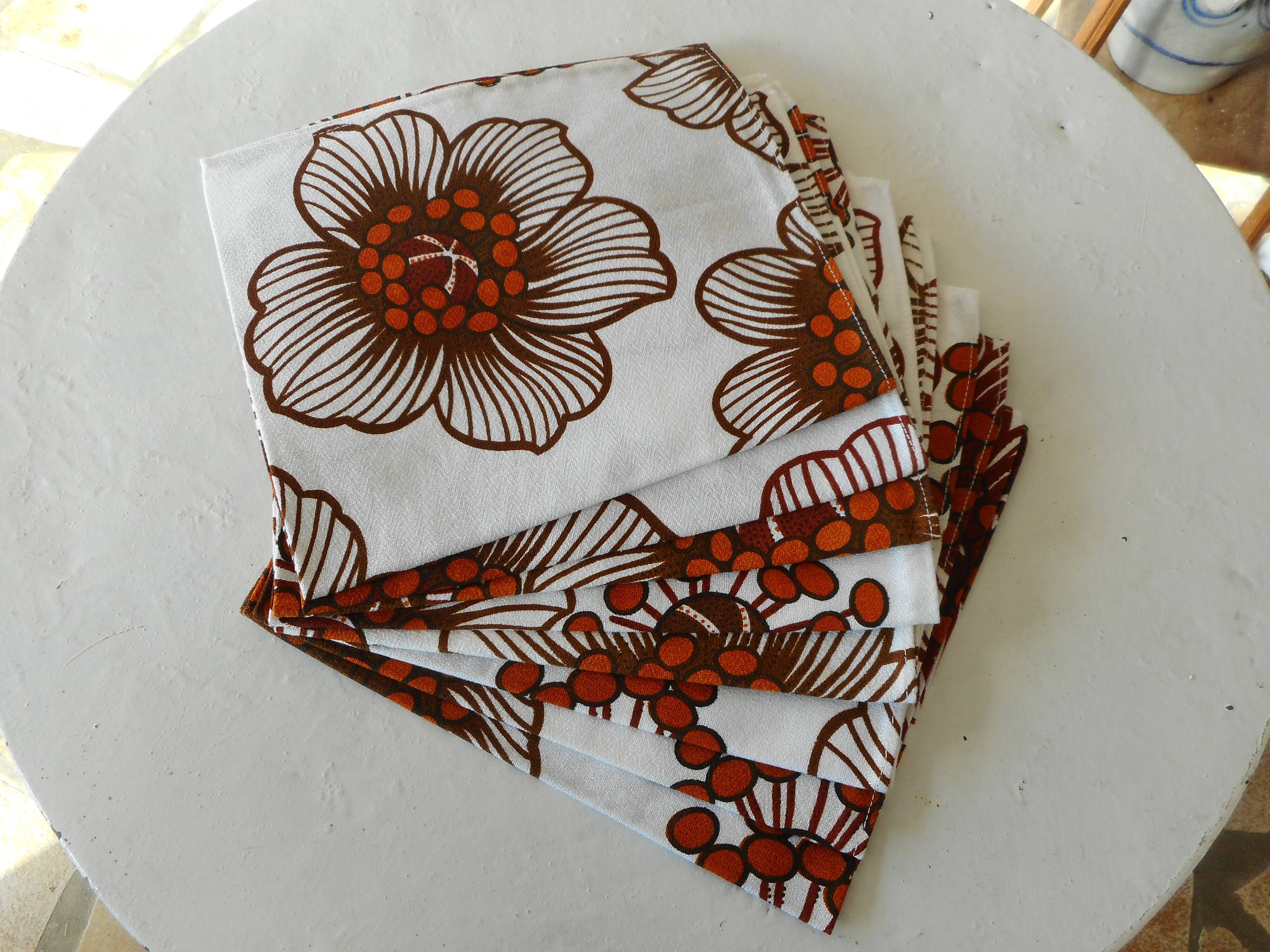 Lot de 8 serviettes de table vintage
