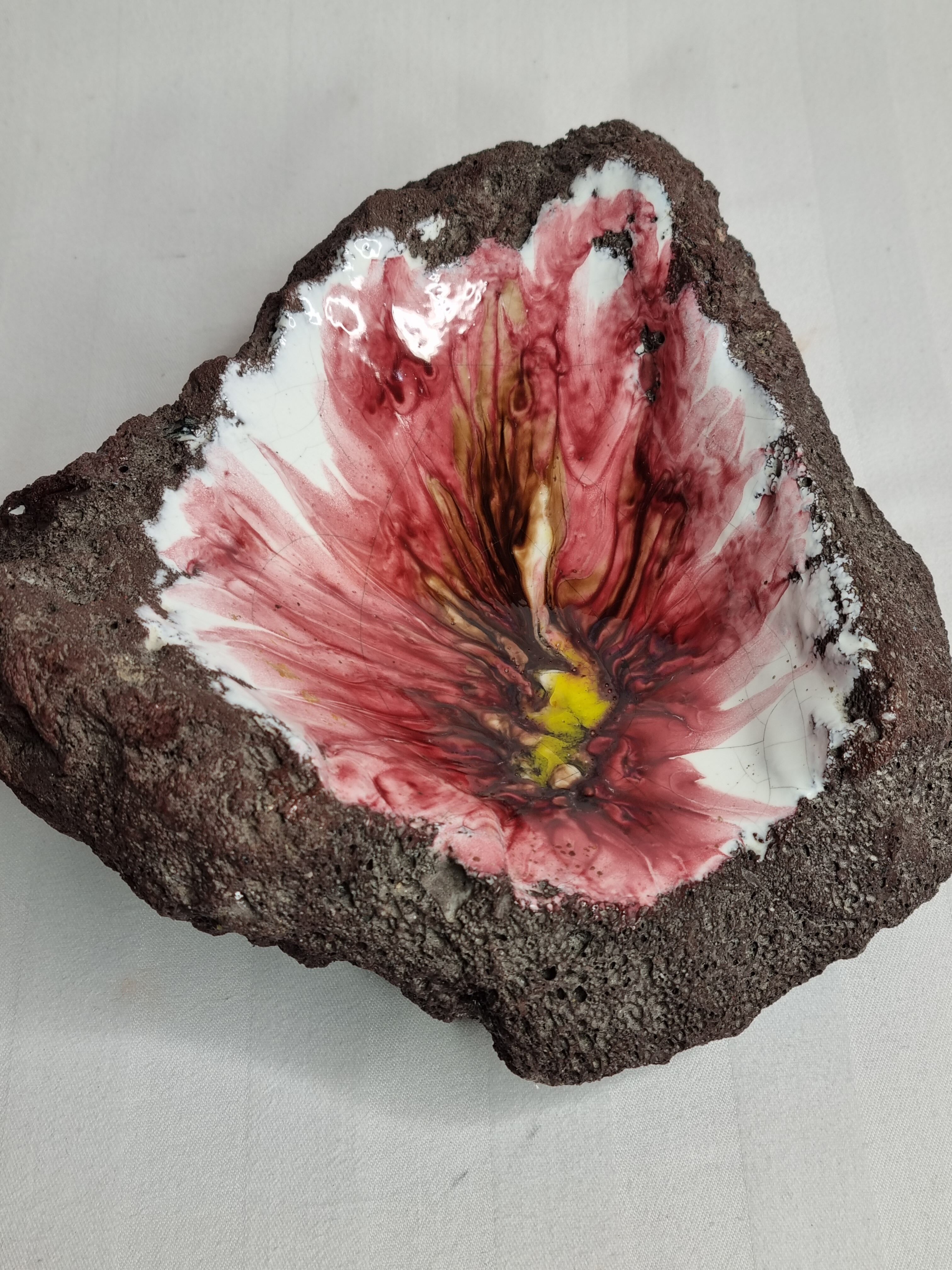 Empty pocket in vintage enamelled lava stone, 20 cm