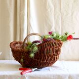 Large old basket in real chestnut