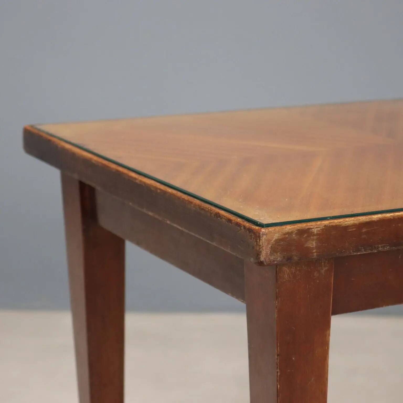 Vintage coffee table in painted beech and mahogany, design, Italy, 1950s.