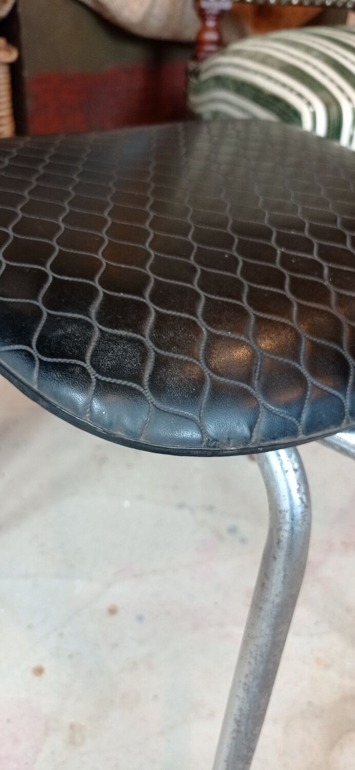 Leatherette chair 60