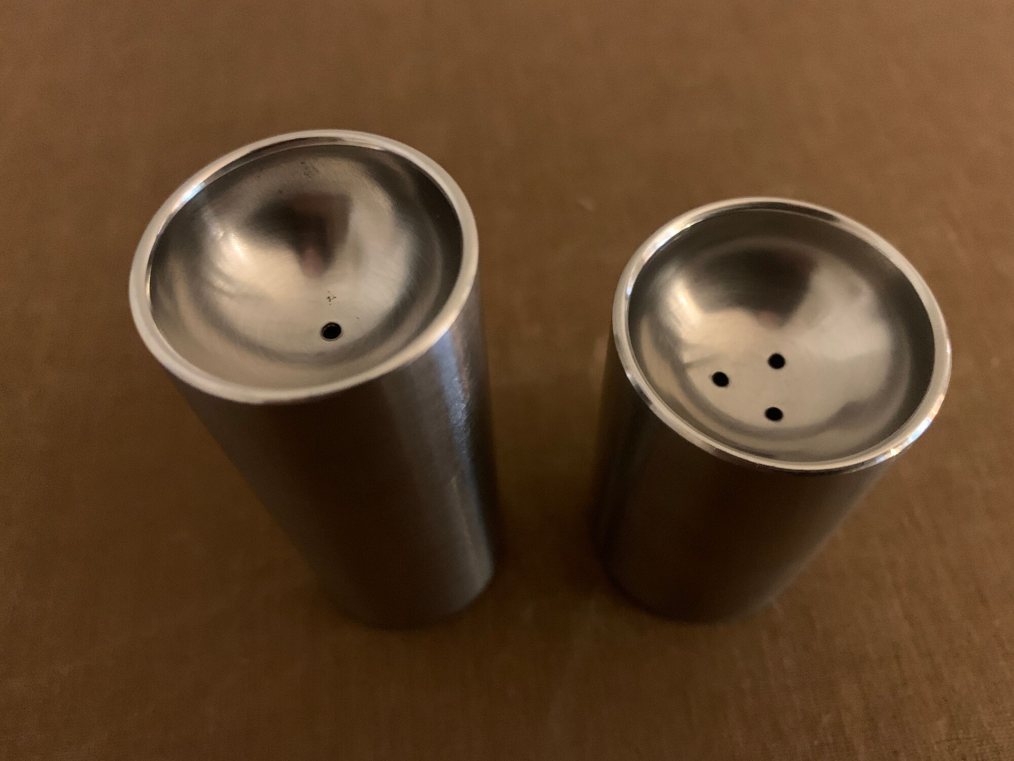 Stelton steel salt and pepper shaker, Scandinavian design Cylinda, Arne Jacobsen
