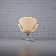 Swan chair by Arne Jacobsen for Fritz Hansen with tilt function