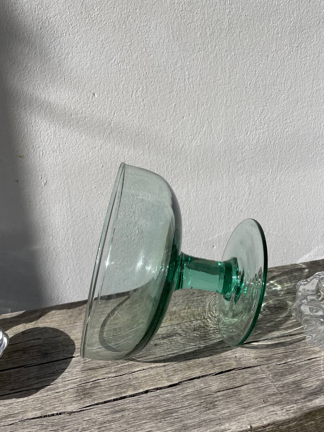 Coupe sur pied en verre soufflé