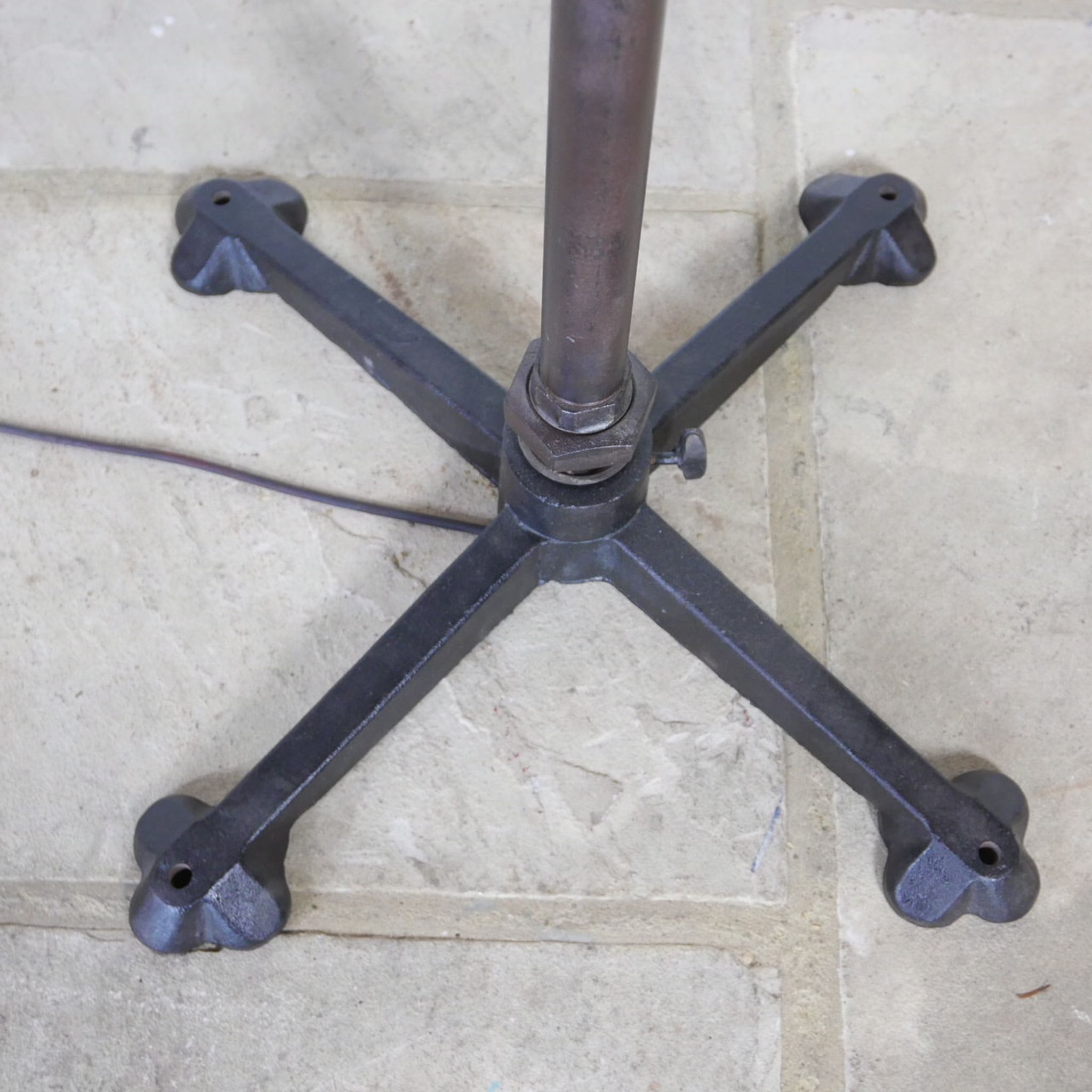 Lampadaire holophane