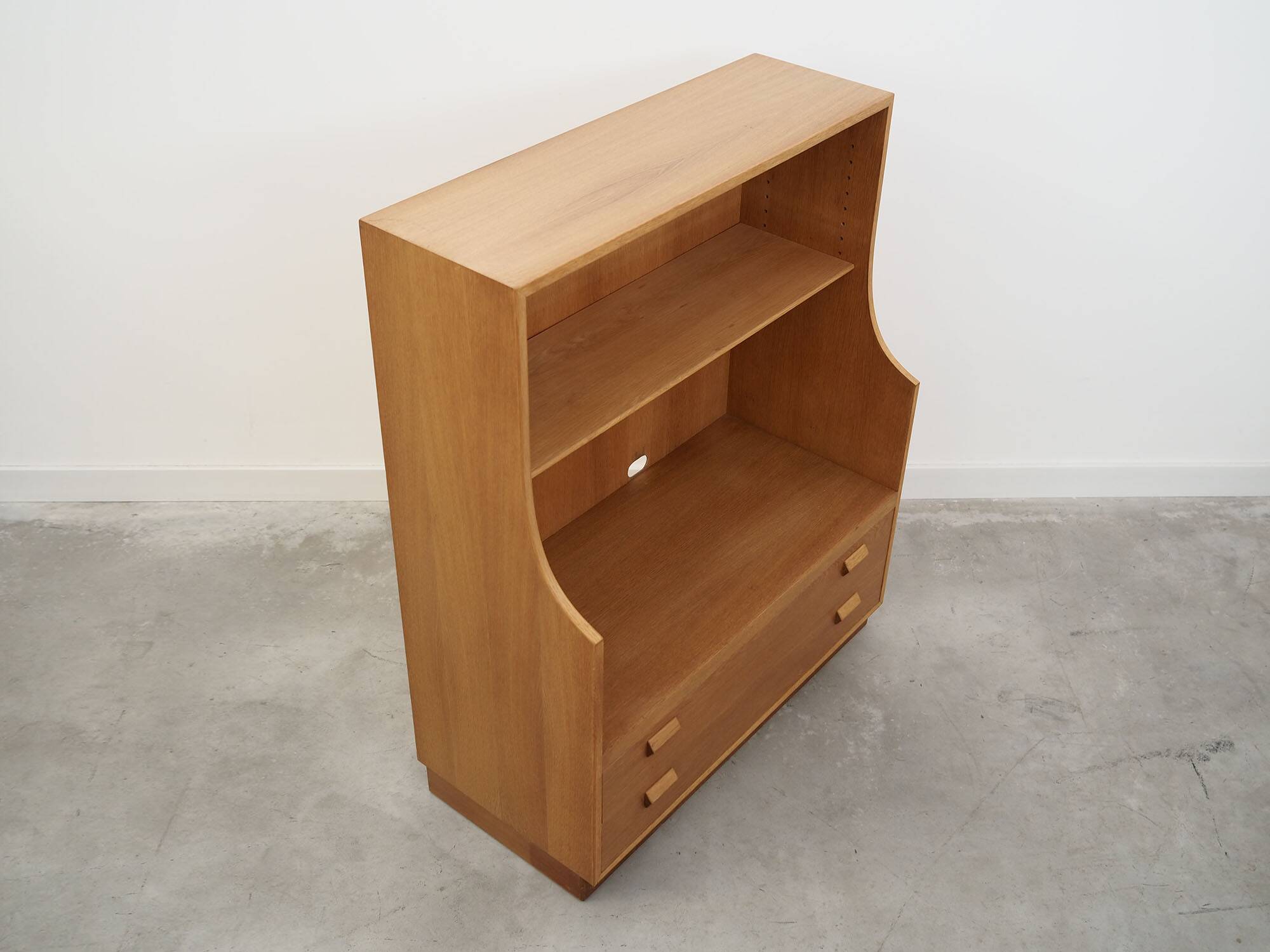 Ash bookcase, Danish design, 70's, production: Børge Mogensen