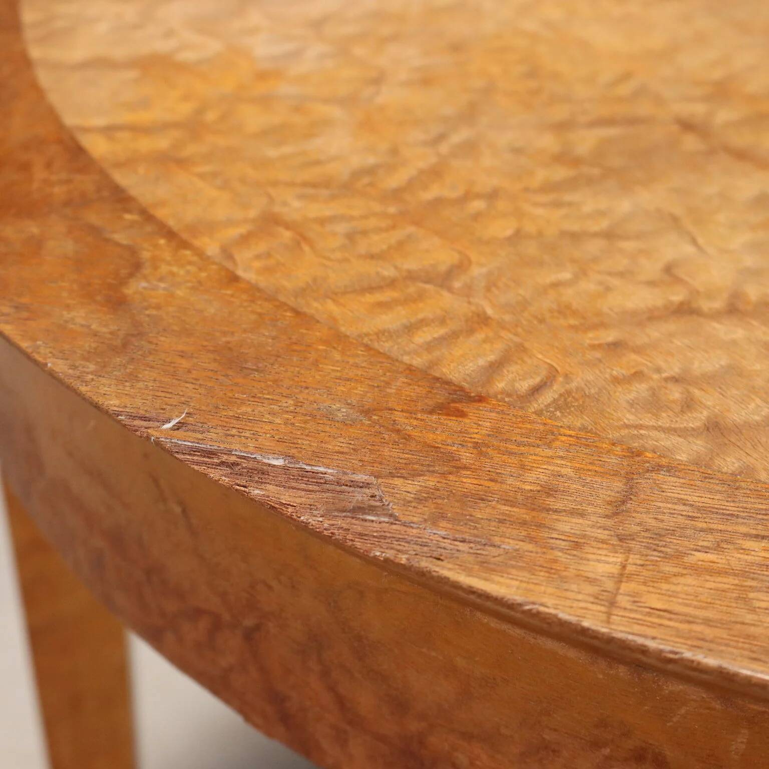 Antique Art Deco coffee table in exotic wood from the 19th century.