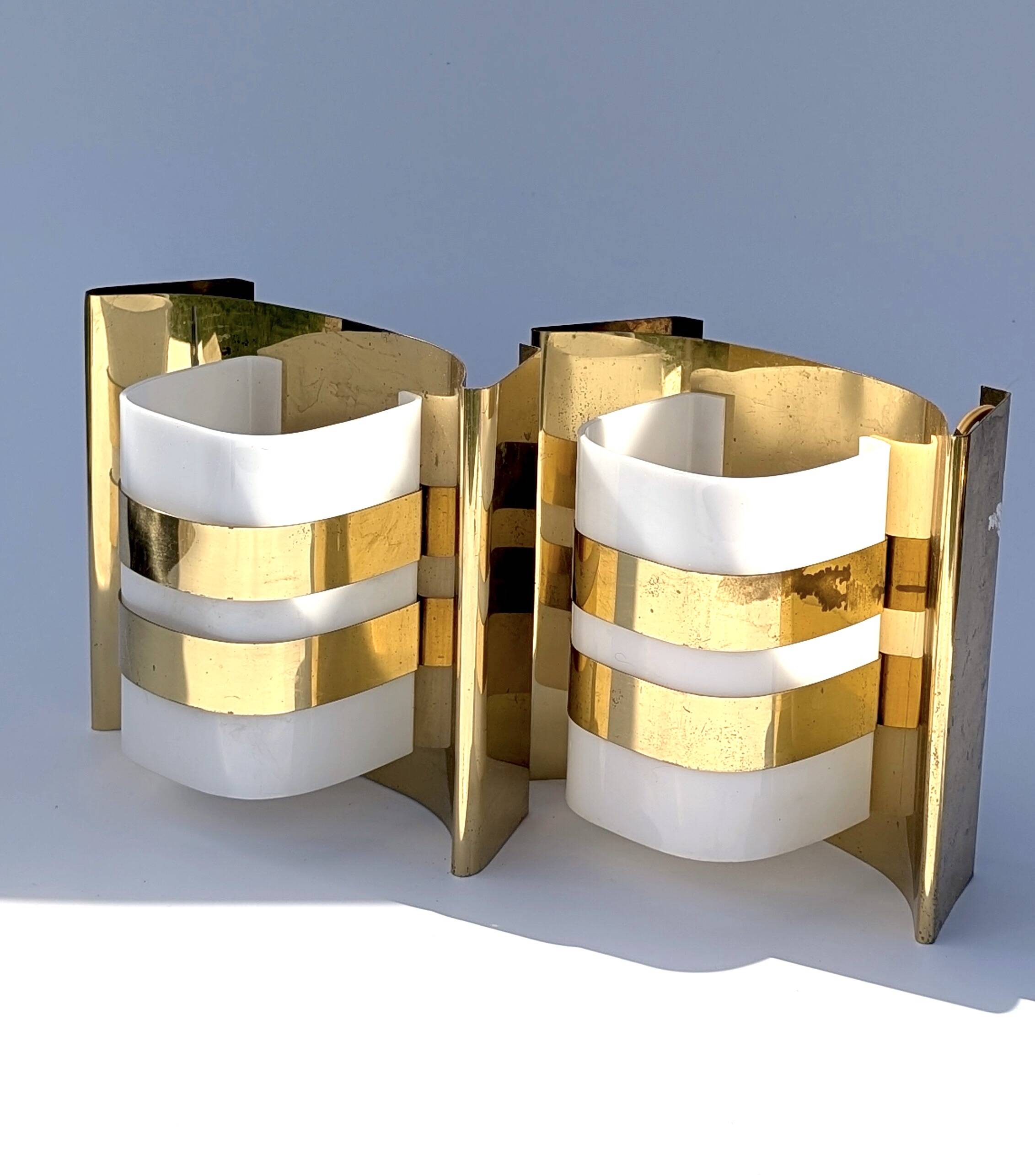 Pair of Hans-Agne Jakobsson V334/1 wall lamps in brass and opaline plastic