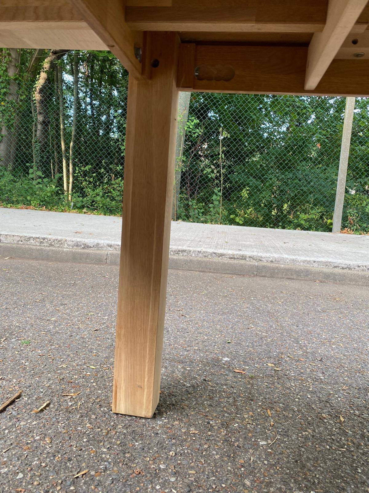 Grande table à manger scandinave extensible en chêne massif décapée 160-240