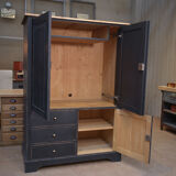 Fir cabinet with reentrant doors and drawers